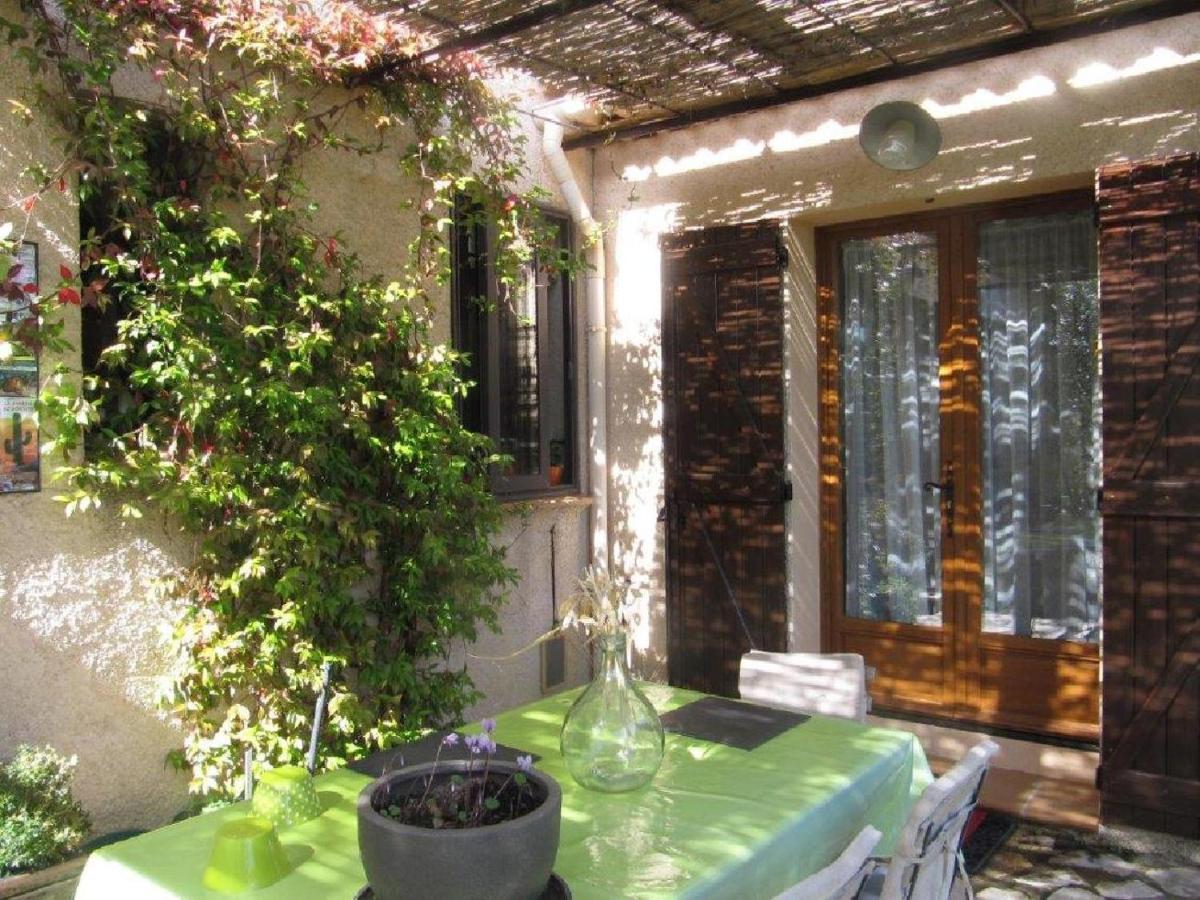 Apiflore Garéoult Dış mekan fotoğraf